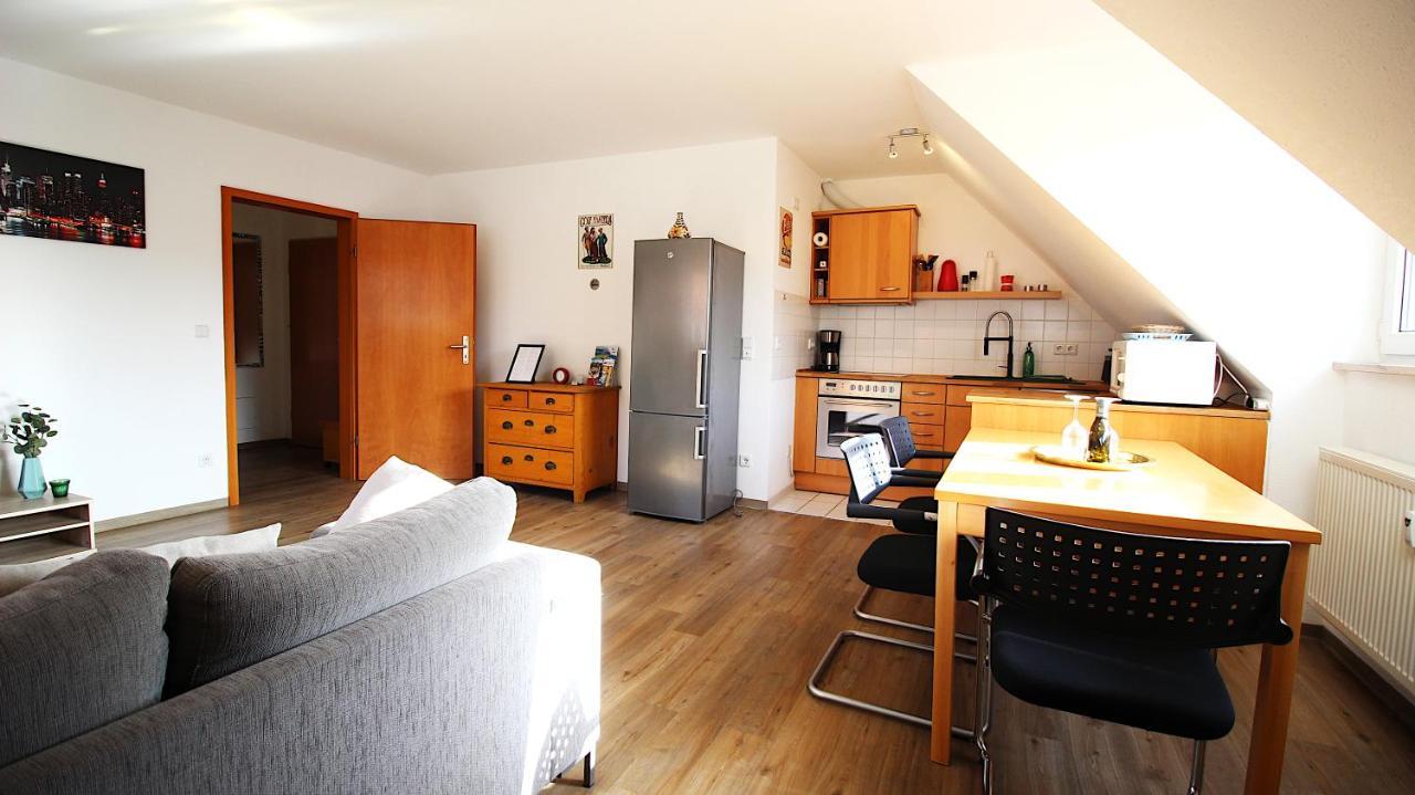 Homie Stay Zell - Apartment Mit Privatparkplatz Zell am Main Exteriör bild